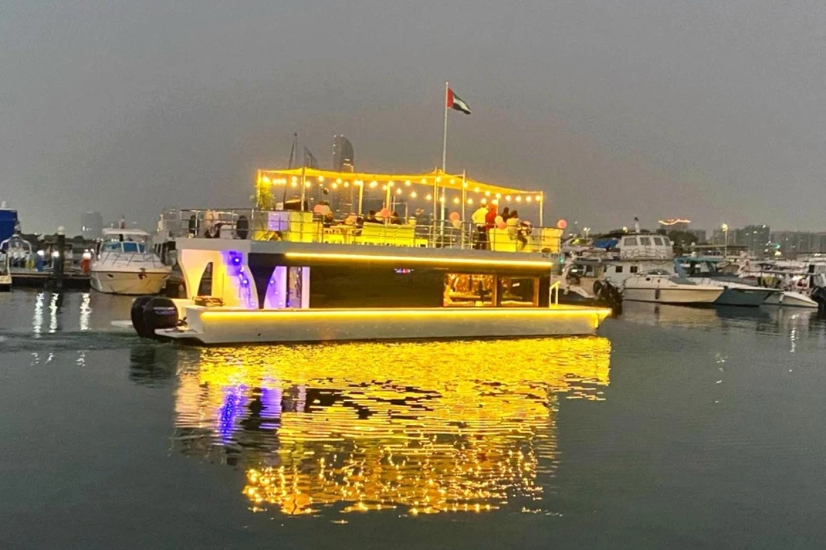 House Boat Haya Abu Dhabi